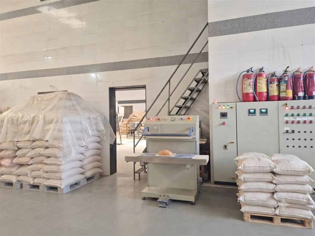 Sealing and weighing station used during quality control